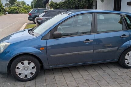 Ford Fiesta 64.400 km 2.850 &euro; Iggingen 73574