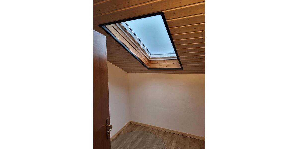 Dachgeschoßwohnung Reichenbach an der Fils - 2.5 Zimmer, 50 m&sup2;, 650&euro; | Angebot:25993636