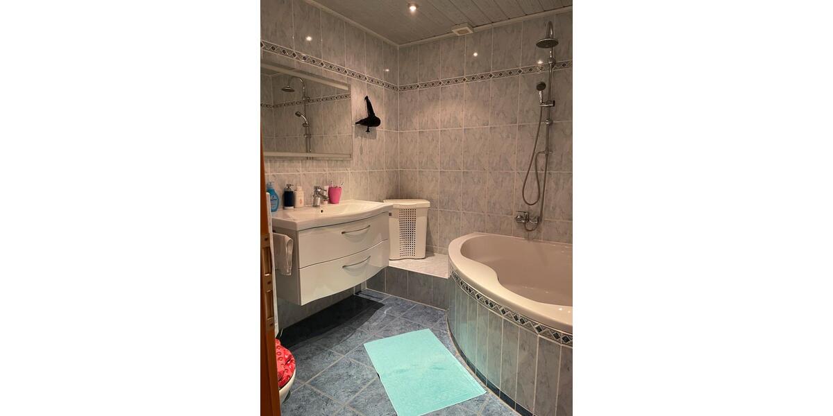 Etagenwohnung Göppingen Bruckwasen - 3 Zimmer, 98 m&sup2;, 260.000&euro; | Angebot:27231726