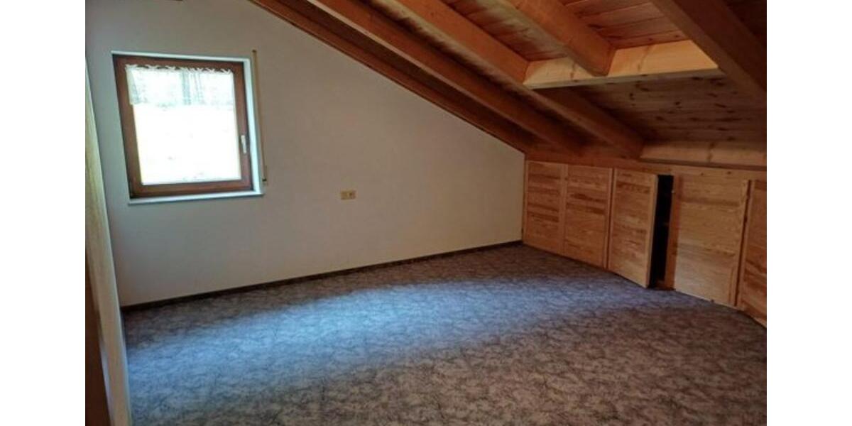 Einfamilienhaus Wiesensteig - 10.5 Zimmer, 180 m&sup2;, 490.000&euro; | Angebot:24638352