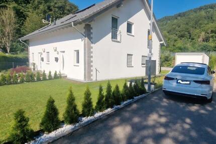 Haus Geislingen an der Steige - 4 Zimmer, 115 m&sup2;, 1.500&euro; | Angebot:27618941