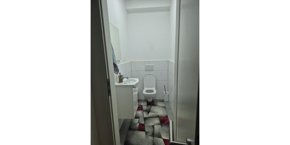 Erdgeschoßwohnung Göppingen Bruckwasen - 5 Zimmer, 134 m&sup2;, 370.000&euro; | Angebot:25843705