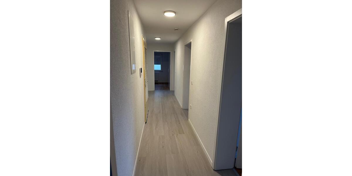 Etagenwohnung Baltmannsweiler - 4 Zimmer, 87 m&sup2;, 1.200&euro; | Angebot:26001336