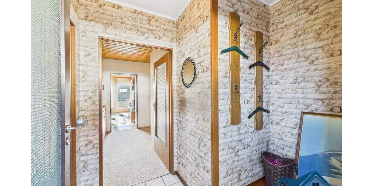 Einfamilienhaus Hattenhofen - 6 Zimmer, 176 m&sup2;, 399.000&euro; | Angebot:25737992