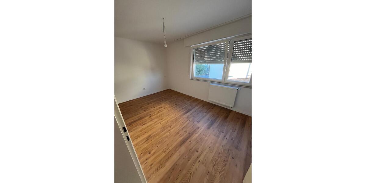 Etagenwohnung Baltmannsweiler - 4 Zimmer, 87 m&sup2;, 1.200&euro; | Angebot:26001336