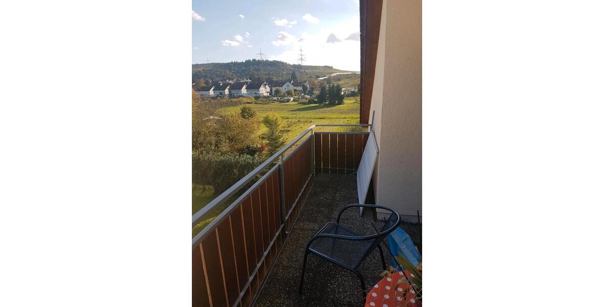 Dachgeschoßwohnung Weinstadt - 2 Zimmer, 47 m&sup2;, 690&euro; | Angebot:27583932