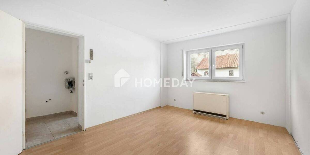Etagenwohnung Bad Urach - 4 Zimmer, 91 m&sup2;, 189.000&euro; | Angebot:25997120