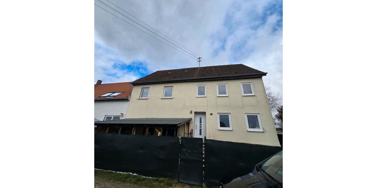 Etagenwohnung Lonsee - 6 Zimmer, 140 m&sup2;, 1.300&euro; | Angebot:26665993