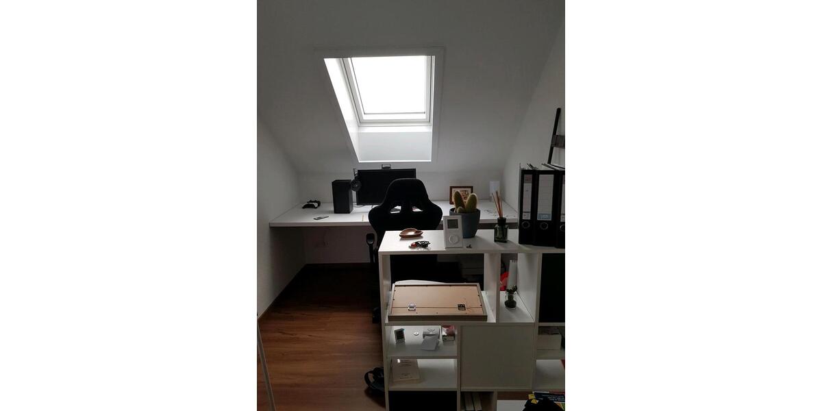 Dachgeschoßwohnung Nürtingen - 3 Zimmer, 80 m&sup2;, 1.000&euro; | Angebot:25264201