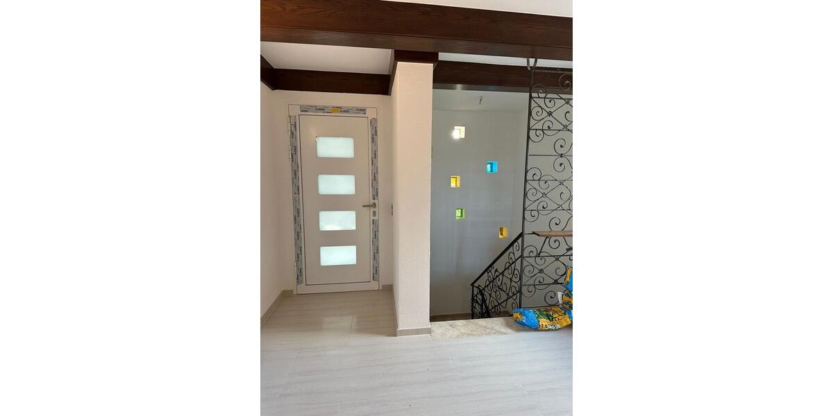 Erdgeschoßwohnung Uhingen - 4 Zimmer, 120 m&sup2;, 1.700&euro; | Angebot:25719333