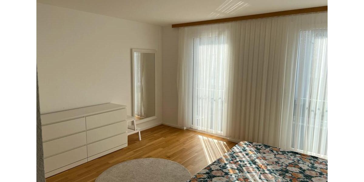 Etagenwohnung Esslingen am Neckar Brühl - 5 Zimmer, 127 m&sup2;, 2.500&euro; | Angebot:25292623