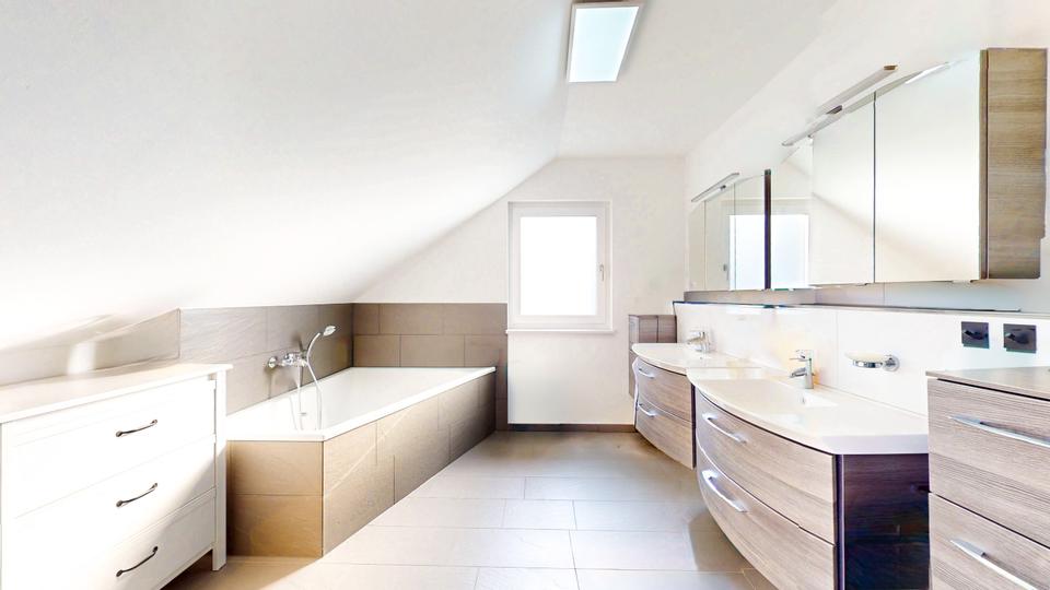 Mehrfamilienhaus, Wohnhaus Neuffen - 8.5 Zimmer, 263 m&sup2;, 1.250.000&euro; | Angebot:23424654