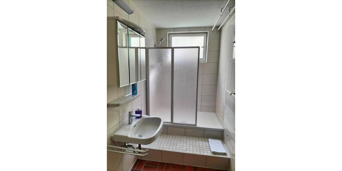 Etagenwohnung Bad Urach - 3 Zimmer, 76 m&sup2;, 1.000&euro; | Angebot:24571985