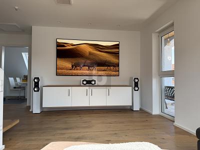 LUXURIÖSES SMART-HOME MIT PREMIUM AUSSTATTUNG - Maisonettenwohnung Winterbach | Angebot:27098015