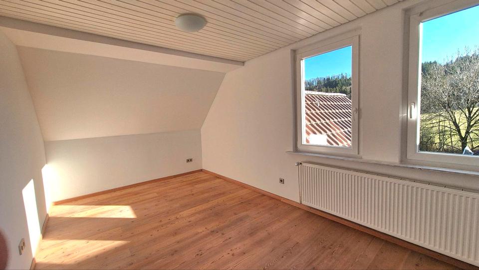 Dachgeschoßwohnung Schwäbisch Gmünd Bargau - 3 Zimmer, 70 m&sup2;, 650&euro; | Angebot:25873612