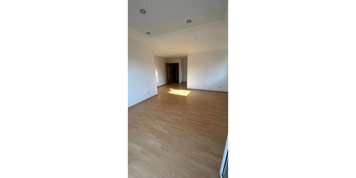 Etagenwohnung Weilheim an der Teck - 3 Zimmer, 75 m&sup2;, 1.300&euro; | Angebot:25958375