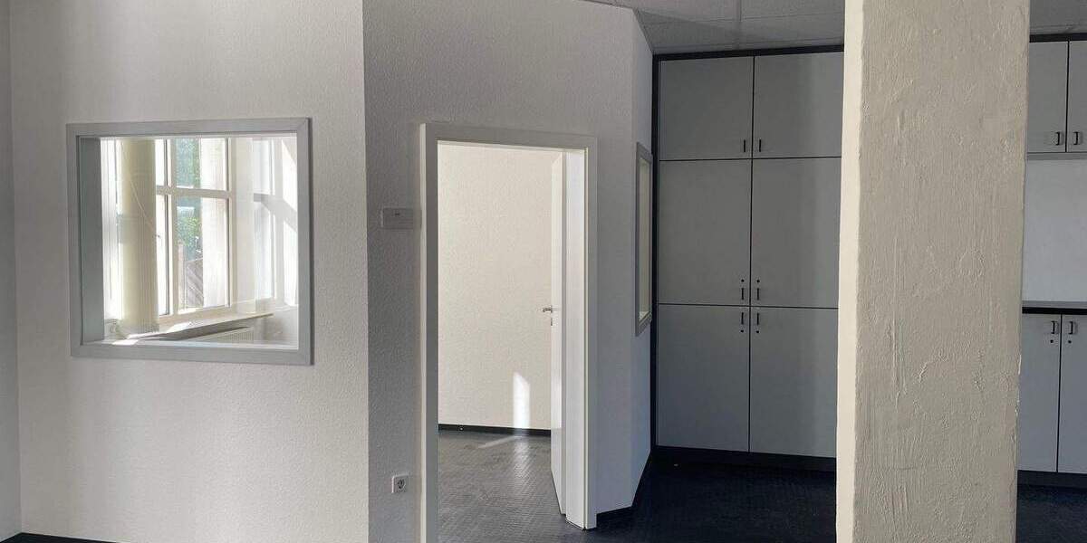 Gewerbeobjekt Schorndorf - 2 Zimmer, 70 m&sup2;, 560&euro; | Angebot:25674698