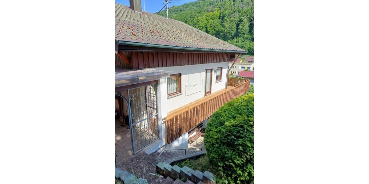 Einfamilienhaus Wiesensteig - 10.5 Zimmer, 180 m&sup2;, 490.000&euro; | Angebot:24638352