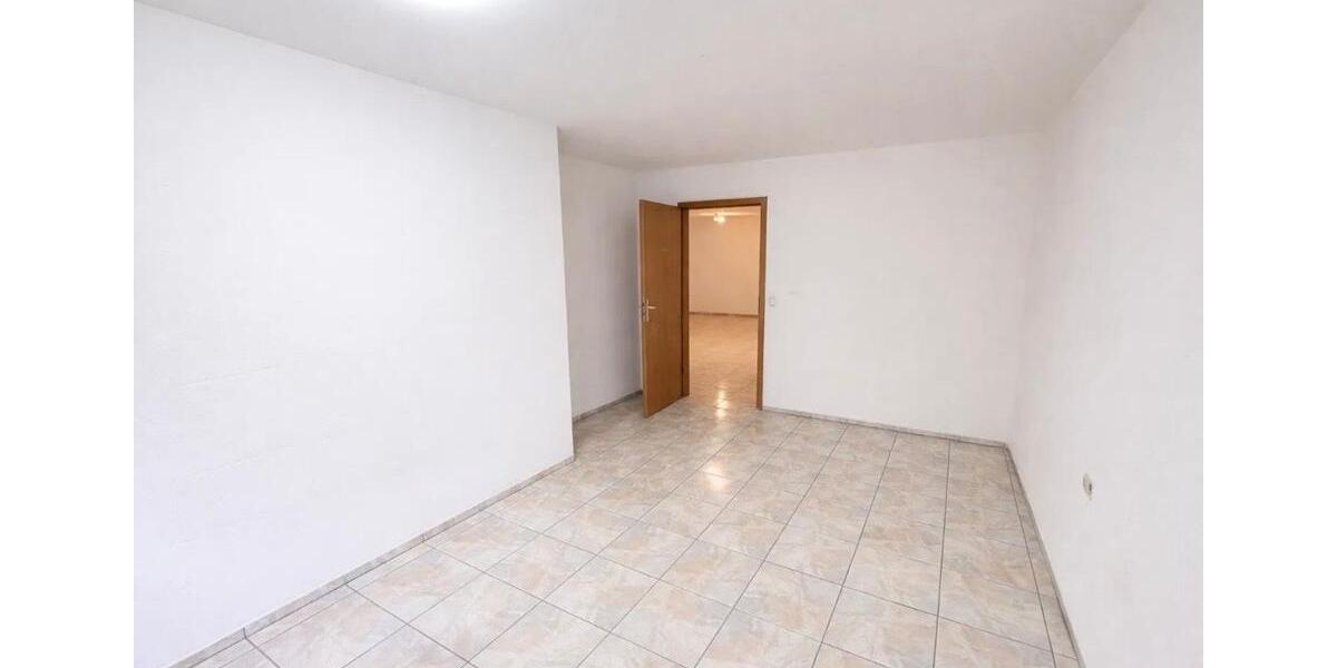 Etagenwohnung Uhingen - 3 Zimmer, 90 m&sup2;, 1.300&euro; | Angebot:25922230