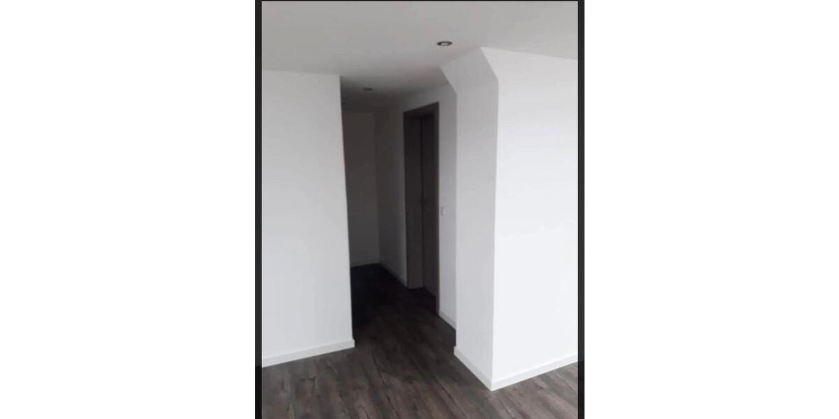 Dachgeschoßwohnung Bad Urach - 3 Zimmer, 80 m&sup2;, 900&euro; | Angebot:24853380