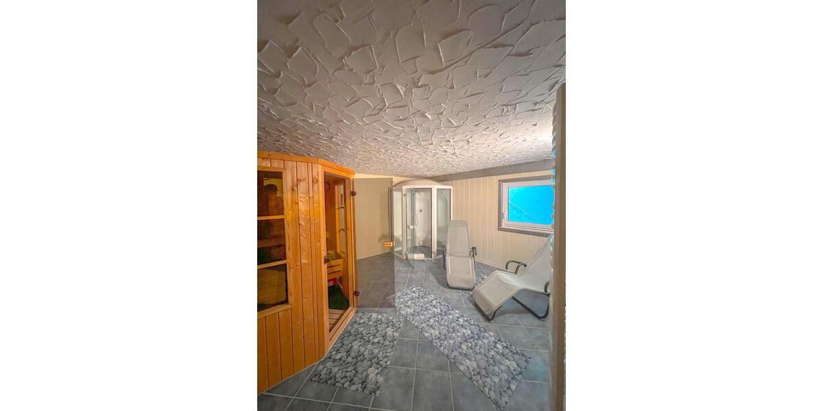 Reihenhaus Süßen - 7 Zimmer, 202 m&sup2;, 590.000&euro; | Angebot:26163656