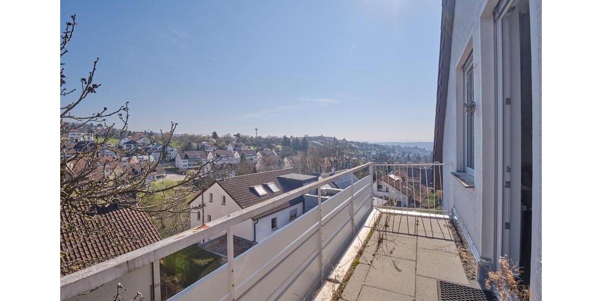 Dachgeschoßwohnung Esslingen am Neckar Brühl - 4.5 Zimmer, 105 m&sup2;, 359.000&euro; | Angebot:25905751