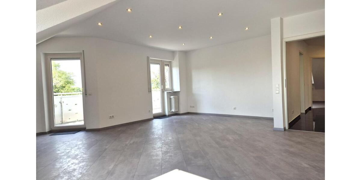 Dachgeschoßwohnung Erkenbrechtsweiler - 3 Zimmer, 94 m&sup2;, 269.000&euro; | Angebot:25202143
