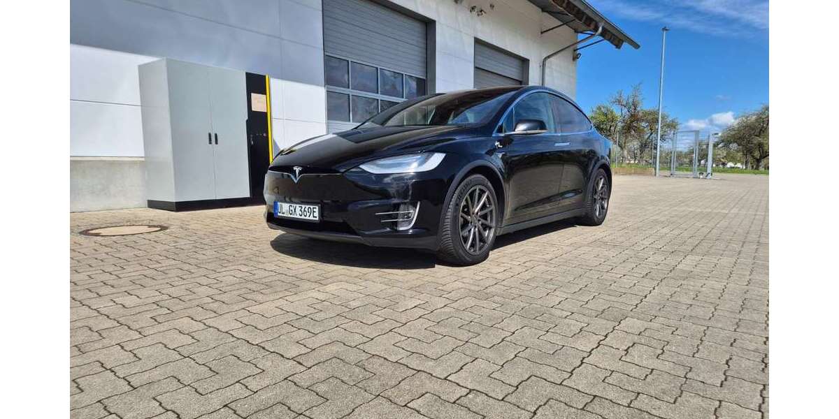 Tesla Model X 110.519 km 47.600 &euro; Berghülen 89180