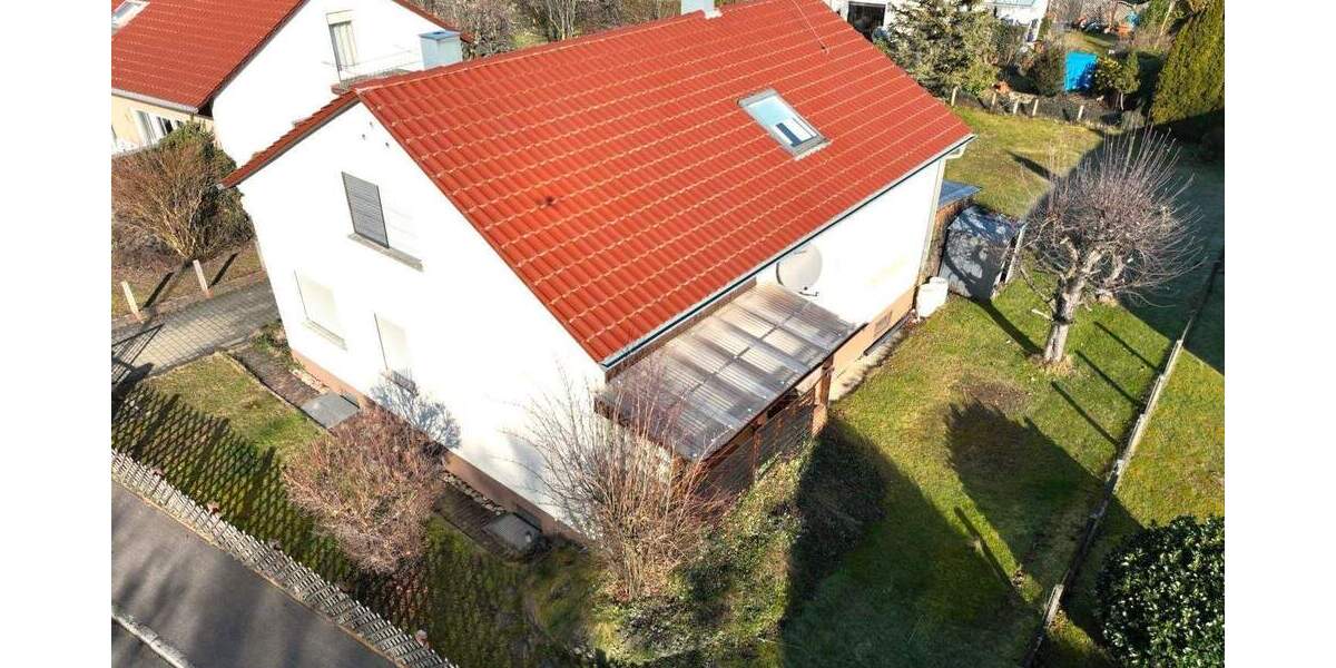 Einfamilienhaus Göppingen Bezgenriet - 6 Zimmer, 132 m&sup2;, 393.900&euro; | Angebot:25672855