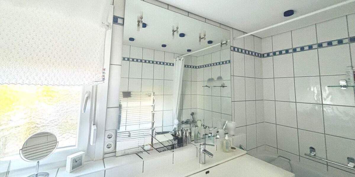 Etagenwohnung Esslingen Sulzgries - 4 Zimmer, 105 m&sup2;, 410.000&euro; | Angebot:25662735