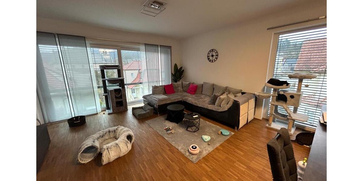 Etagenwohnung Berghülen - 3 Zimmer, 93 m&sup2;, 1.350&euro; | Angebot:25639865