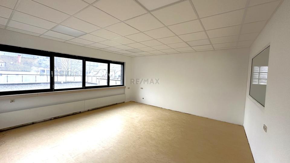 Gewerbeobjekt Göppingen - 10&euro; | Angebot:23936760