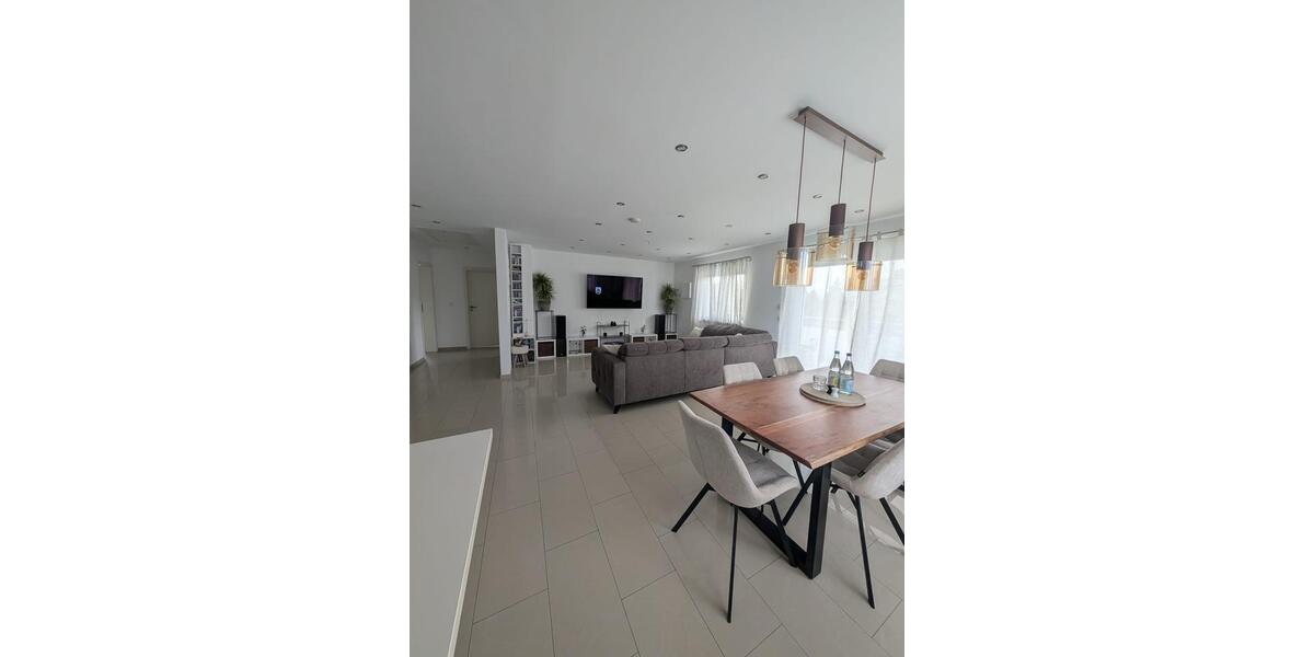 Etagenwohnung Göppingen - 3 Zimmer, 105 m&sup2;, 1.350&euro; | Angebot:25457016