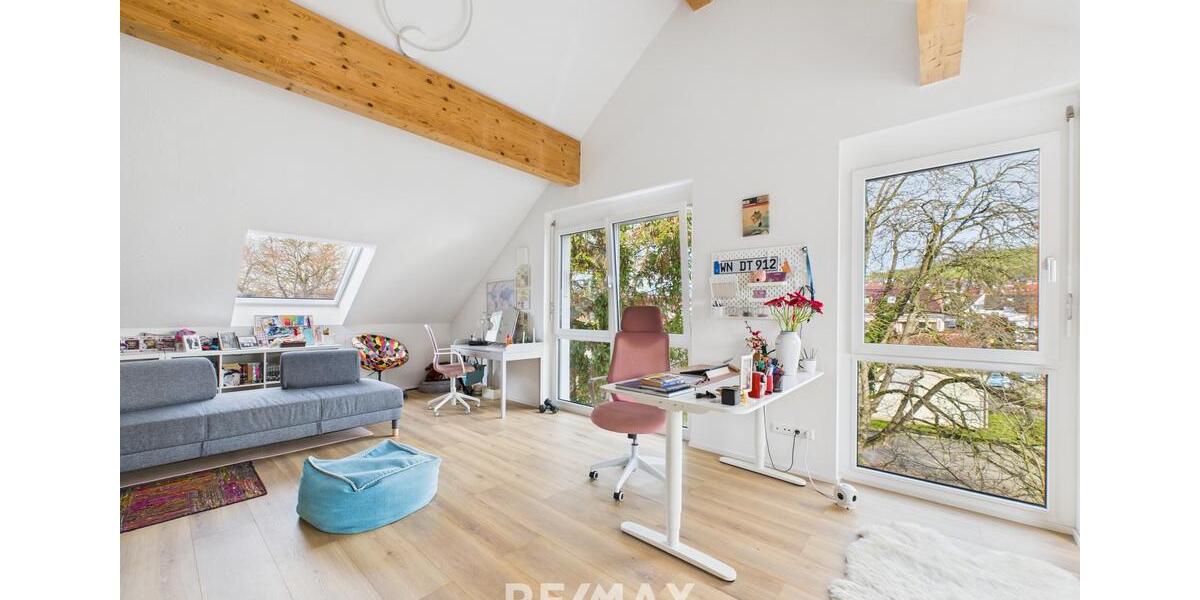 Einfamilienhaus Weinstadt - 5 Zimmer, 195 m&sup2;, 2.290&euro; | Angebot:26591245