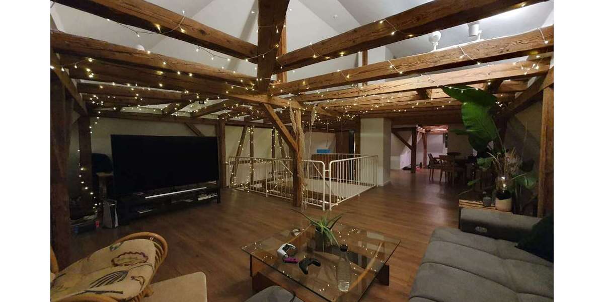 Etagenwohnung Esslingen Innenstadt - 4.5 Zimmer, 173 m&sup2;, 1.600&euro; | Angebot:27709551