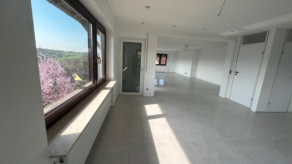 Erdgeschoßwohnung Weissach im Tal - 5 Zimmer, 132 m&sup2;, 1.630&euro; | Angebot:26020895