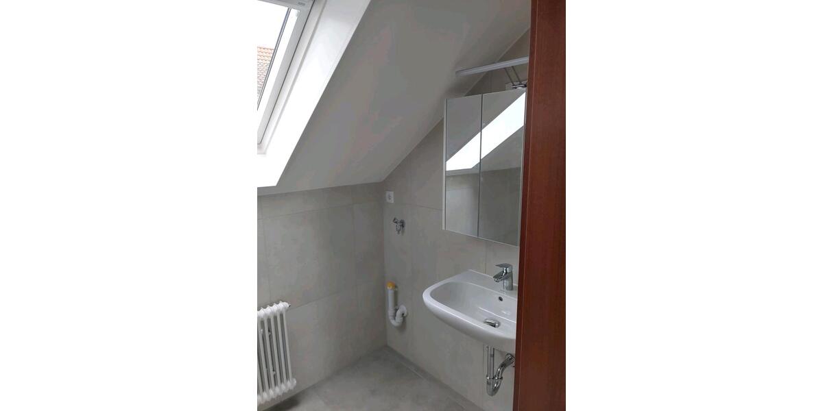 Dachgeschoßwohnung Esslingen am Neckar Pliensauvorstadt - 2 Zimmer, 56 m&sup2;, 750&euro; | Angebot:25982362