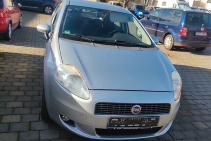 Fiat Punto 132.000 km 2.999 &euro; Schwäbisch Gmünd 73525