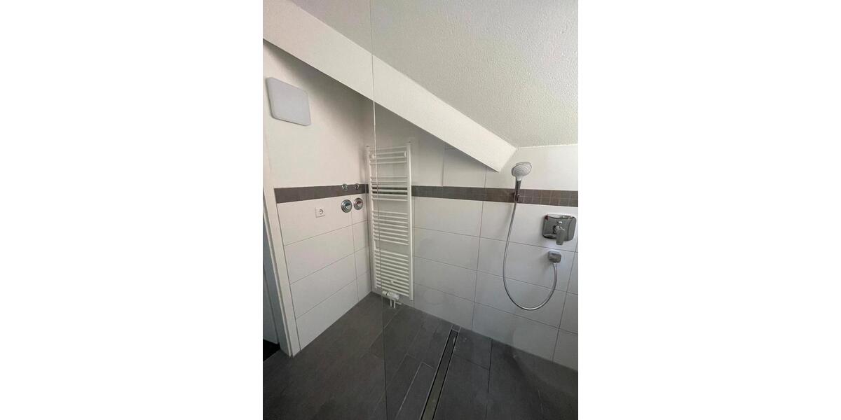 Dachgeschoßwohnung Schwäbisch Gmünd - 3 Zimmer, 65 m&sup2;, 800&euro; | Angebot:25875398