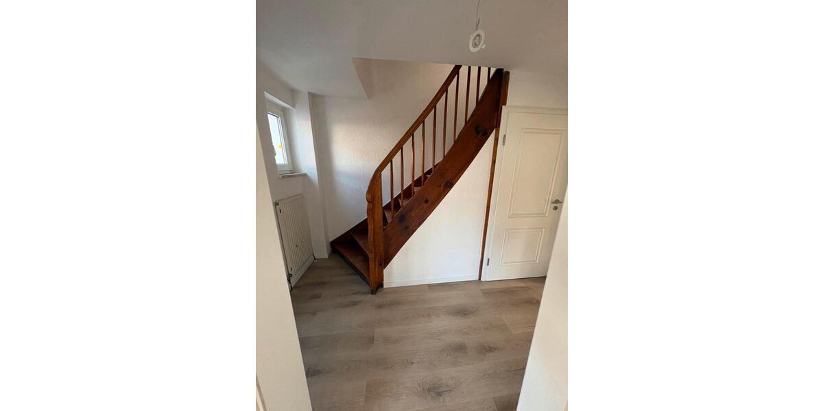 Reihenhaus Schwäbisch Gmünd Bargau - 6 Zimmer, 125 m&sup2;, 349.000&euro; | Angebot:25612390