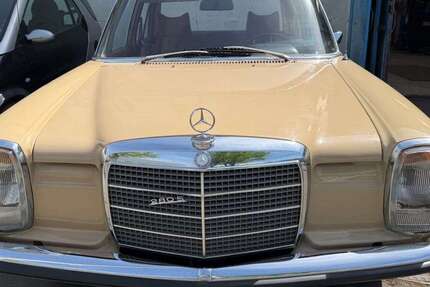Mercedes-Benz 200 86.300 km 11.115 &euro; Fellbach 70734