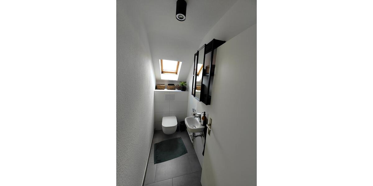 Dachgeschoßwohnung Göppingen Bruckwasen - 4.5 Zimmer, 82 m&sup2;, 800&euro; | Angebot:25636810