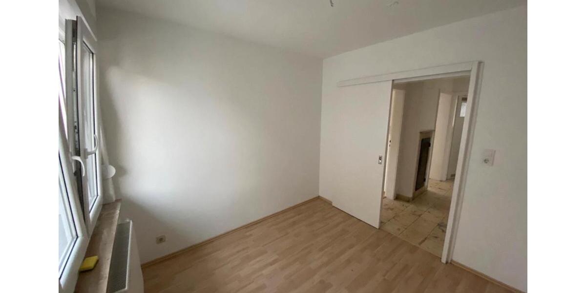 Etagenwohnung Esslingen am Neckar Brühl - 3 Zimmer, 64 m&sup2;, 1.100&euro; | Angebot:25953949