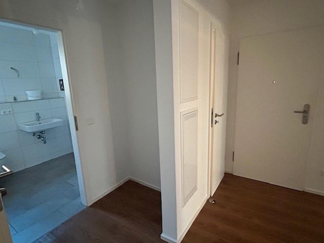 Etagenwohnung Esslingen am Neckar Oberesslingen - 2 Zimmer, 75 m&sup2;, 1.008&euro; | Angebot:24975217