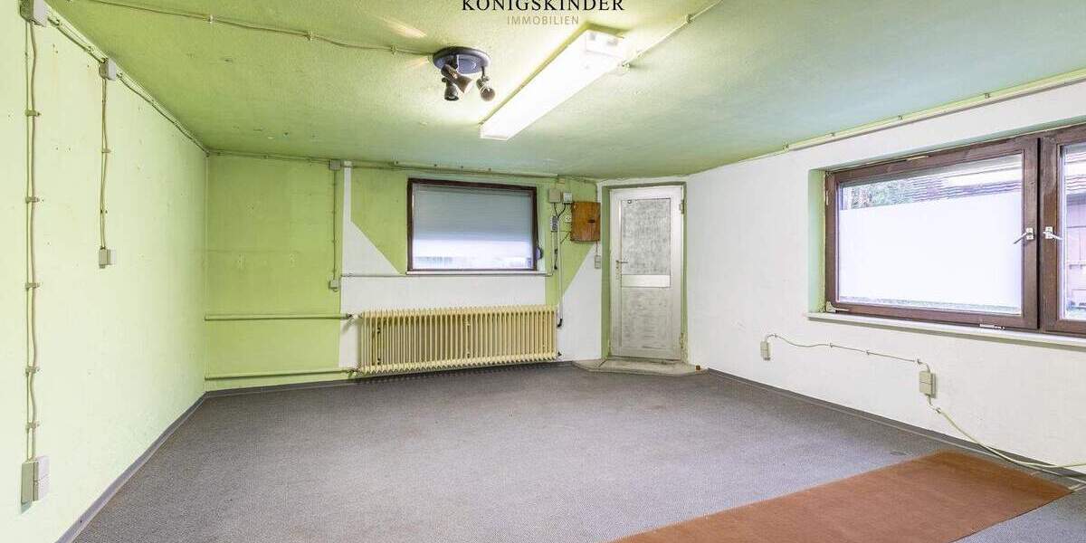 Mehrfamilienhaus, Wohnhaus Erkenbrechtsweiler - 9 Zimmer, 182 m&sup2;, 445.000&euro; | Angebot:25772704