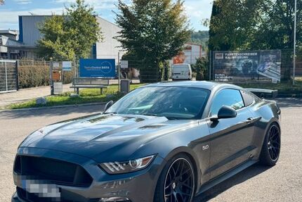 Ford Mustang 22.000 km 40.500 &euro; Göppingen 73037