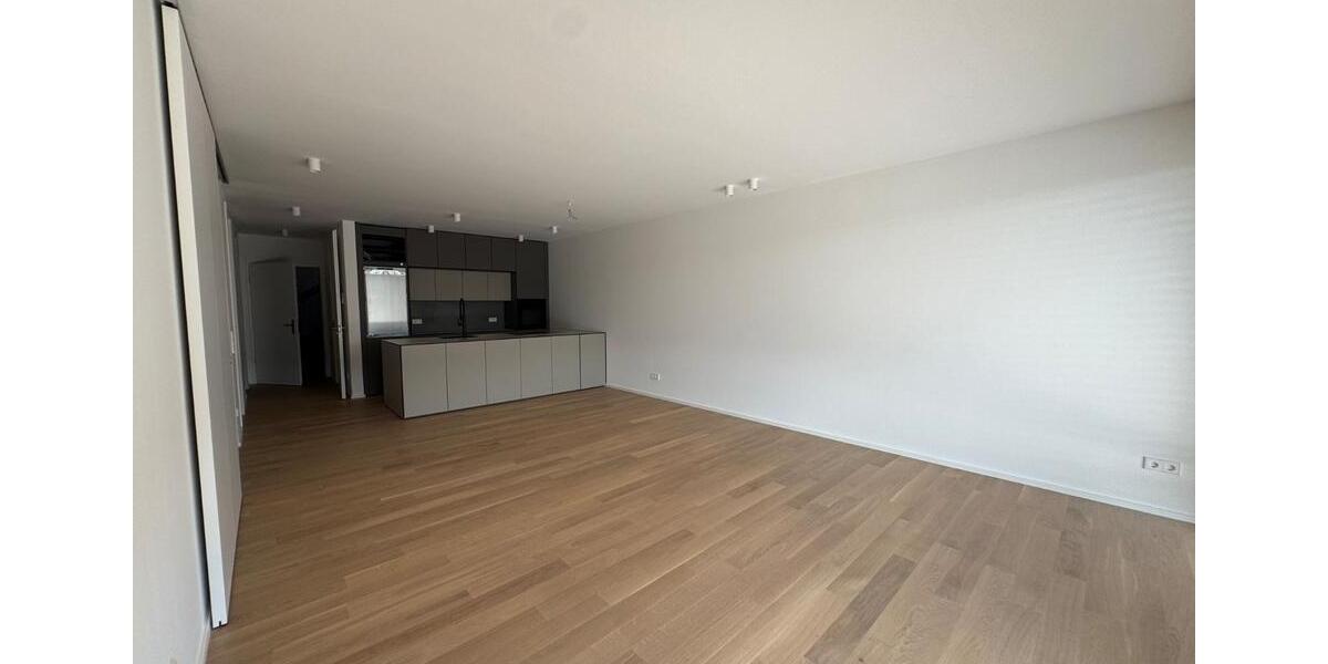 Erdgeschoßwohnung Esslingen am Neckar - 2 Zimmer, 87 m&sup2;, 1.925&euro; | Angebot:26727657