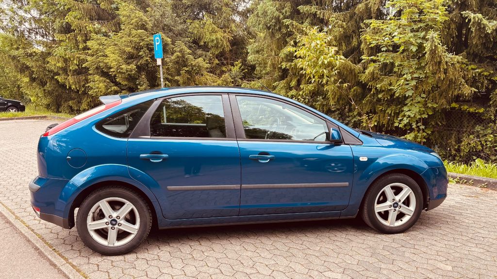 Ford Focus 107.000 km 2.450 &euro; Esslingen 73734