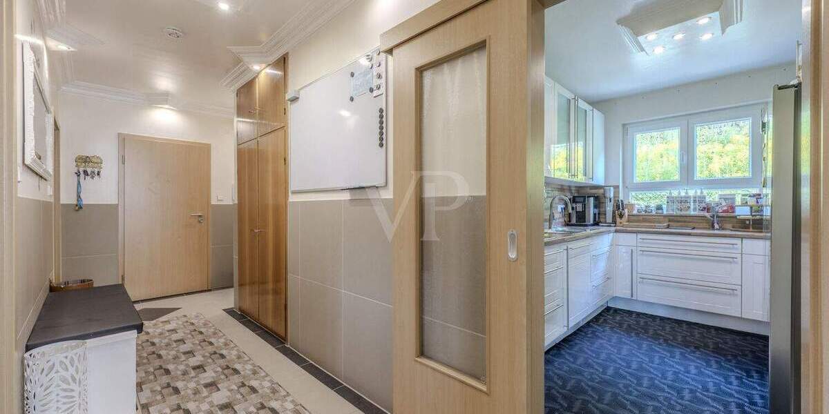 Etagenwohnung Esslingen am Neckar Stadtmitte - 4 Zimmer, 107 m&sup2;, 355.000&euro; | Angebot:25688088