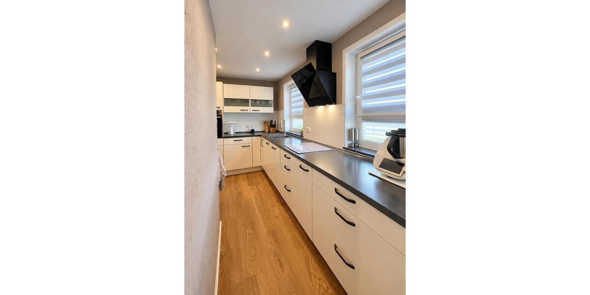 Doppelhaushälfte Schwaikheim - 8 Zimmer, 160 m&sup2;, 669.000&euro; | Angebot:27598082